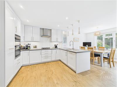 OPEN PLAN LIVING KITCHEN